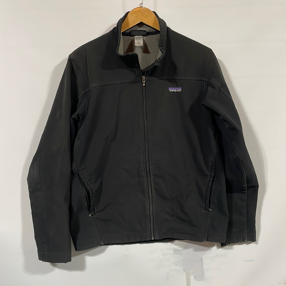 Patagonia soft shell fleece lined jacket